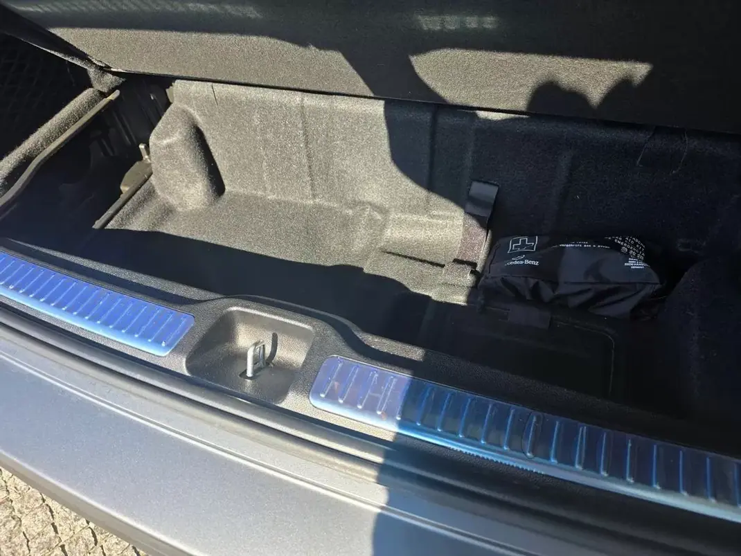 Mercedes-Benz GLC 300 2021 - 45980 EUR, 138000 km - AUTO.MOTO.pt - 138000km - foto 60 de 60