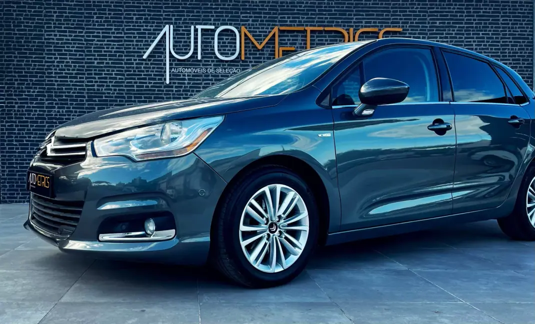 Citroën C4 2011 - 7250 EUR, 233000 km - AUTO.MOTO.pt - 233000km - foto 10 de 16