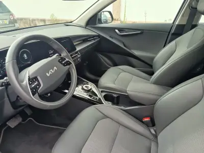 Kia Niro EV 2024 - 27990 EUR, 57400 km - AUTO.MOTO.pt - 57400km - foto 20 de 20