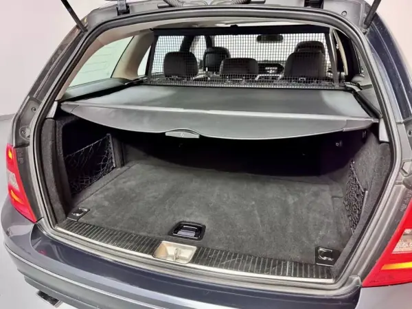 Mercedes-Benz C 220 2013 - 13750 EUR, 177000 km - AUTO.MOTO.pt - 177000km - foto 52 de 54