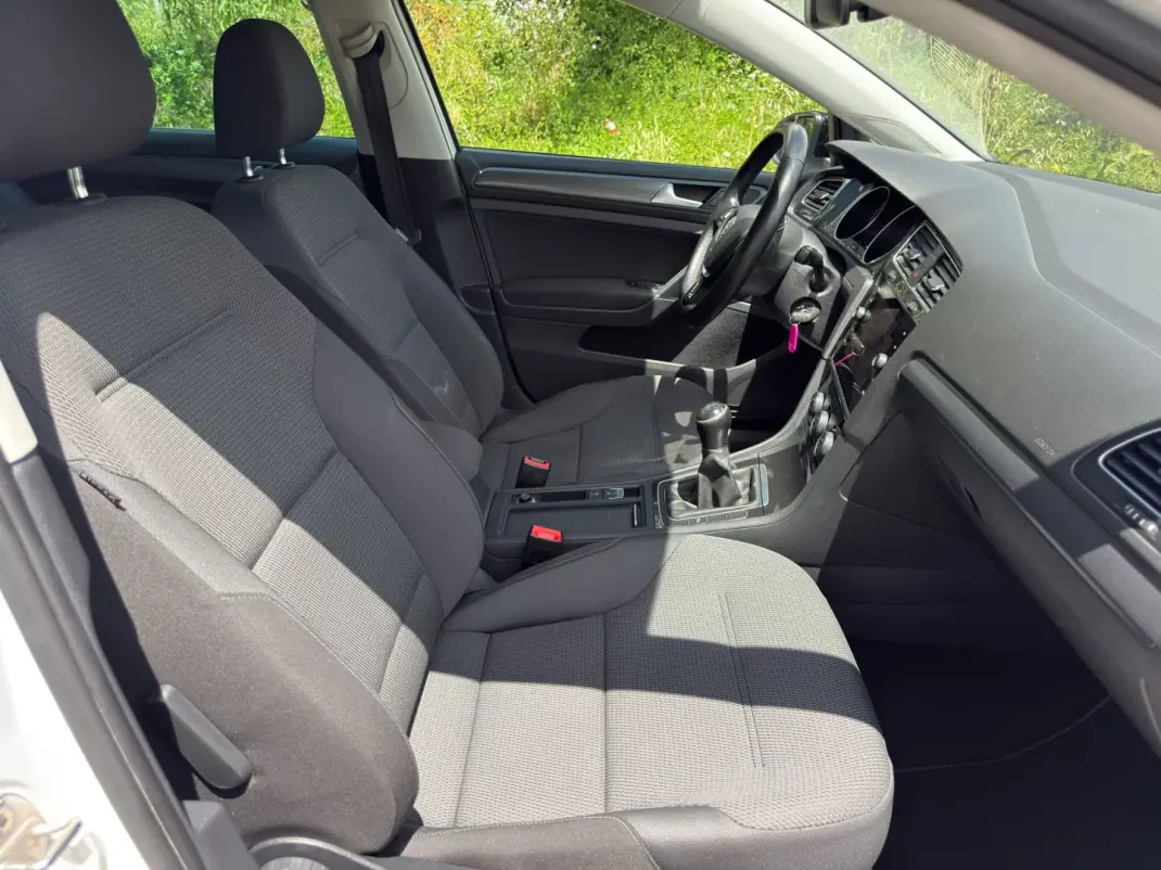Volkswagen Golf 2019 - 13995 EUR, 169500 km - AUTO.MOTO.pt - 169500km - foto 9 de 41