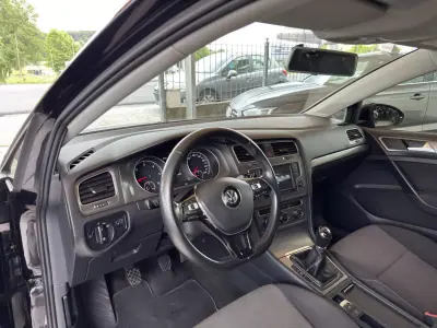 Volkswagen Golf 2015 - 12500 EUR, 195718 km - AUTO.MOTO.pt - 195718km - foto 12 de 27
