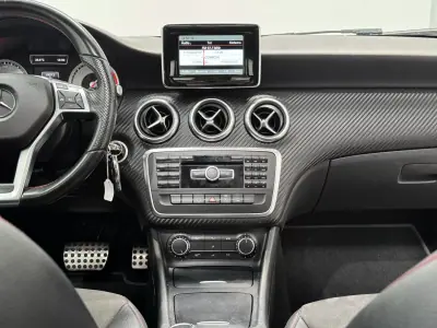 Mercedes-Benz A 180 2015 - 18990 EUR, 117000 km - AUTO.MOTO.pt - 117000km - foto 24 de 36