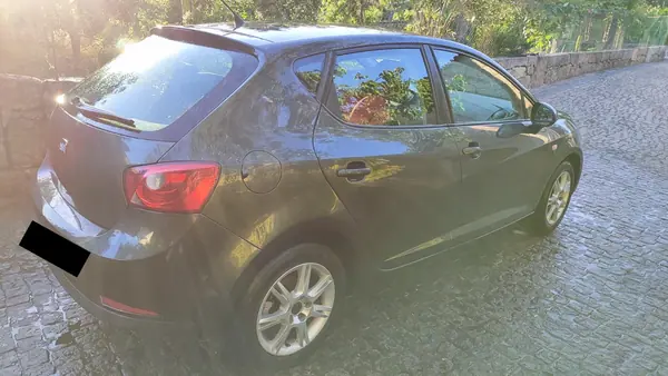 SEAT Ibiza 2009 - 5000 EUR, 270000 km - AUTO.MOTO.pt - 270000km - foto 2 de 5