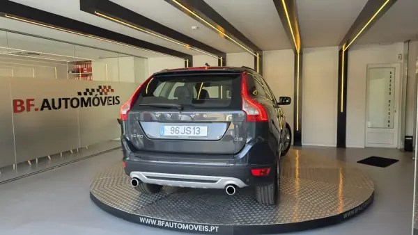 Volvo XC 60 2010 - 15900 EUR, 176365 km - AUTO.MOTO.pt - 176365km - foto 19 de 55