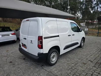 Peugeot PARTNER HDI 2020 - 13900 EUR, 99000 km - AUTO.MOTO.pt - 99000km - foto 18 de 22