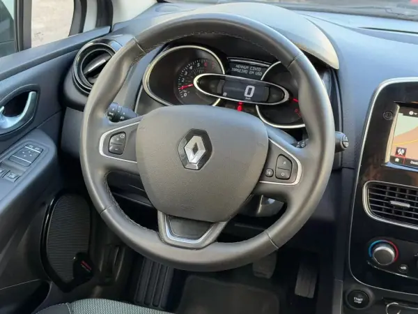 Renault Clio 2019 - 9900 EUR, 129750 km - AUTO.MOTO.pt - 129750km - foto 7 de 18