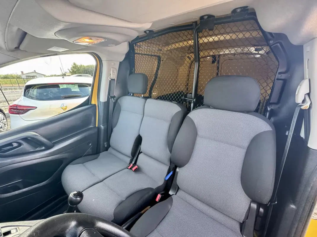 Citroën Jumpy 2017 - 10950 EUR, 103905 km - 103905km - foto 17 de 21