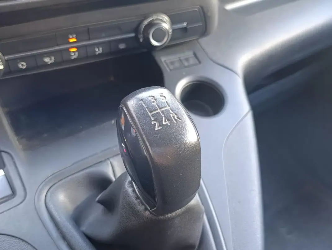 Citroën 2021 - 13900 EUR, 149852 km - 149852km - foto 9 de 11