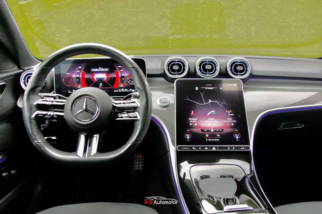 Mercedes-Benz C 300 2022 - 43500 EUR, 65000 km - AUTO.MOTO.pt - 65000km - foto 46 de 47