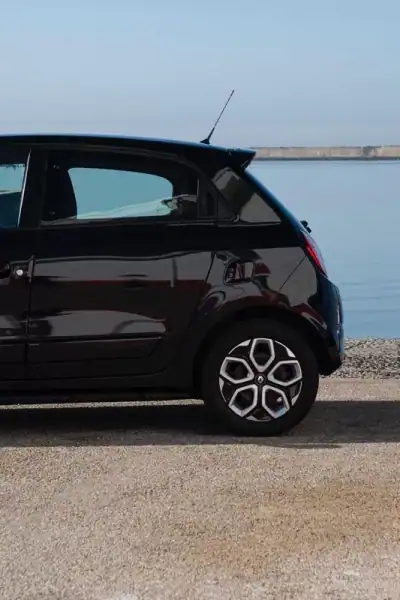 Renault Twingo 2020 - 10000 EUR, 80000 km - AUTO.MOTO.pt - 80000km - foto 4 de 11