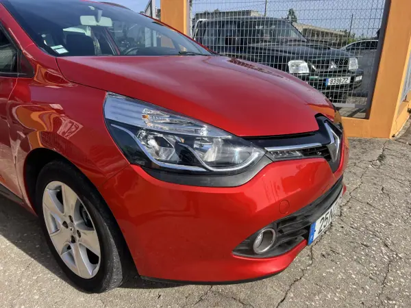 Renault Clio Sport Tourer 2013 - 6950 EUR, 167808 km - AUTO.MOTO.pt - 167808km - foto 9 de 12
