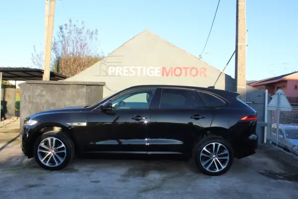 Jaguar F-Pace 2016 - 25900 EUR, 176000 km - AUTO.MOTO.pt - 176000km - foto 4 de 25