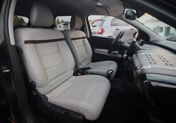 Citroën C4 Cactus 2018 - 13990 EUR, 113200 km - AUTO.MOTO.pt - 113200km - foto 24 de 30