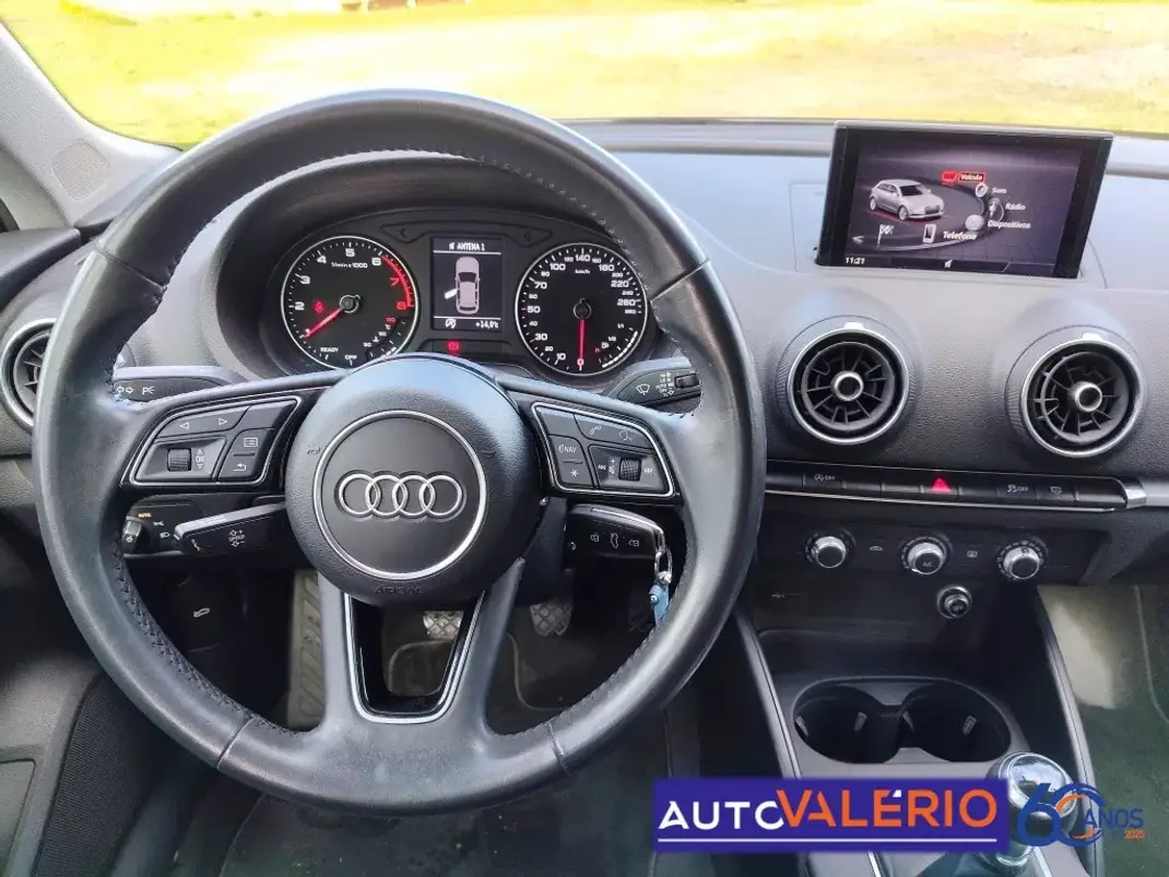 Audi A3 Sportback 2019 - 18950 EUR, 88596 km - AUTO.MOTO.pt - 88596km - foto 11 de 34