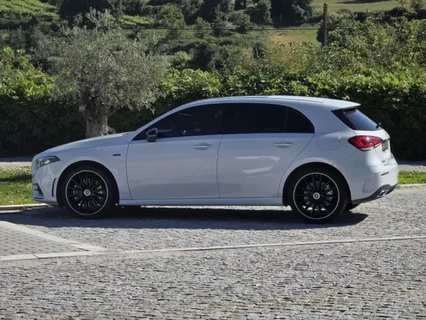Mercedes-Benz A 250 2021 - 27499 EUR, 85000 km - AUTO.MOTO.pt - 85000km - foto 36 de 41