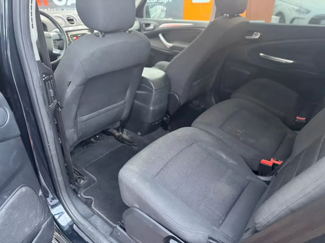 Ford S-Max 2011 - 4900 EUR, 299900 km - AUTO.MOTO.pt - 299900km - foto 10 de 10