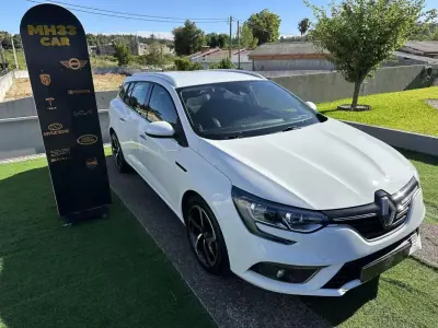 Renault Mégane Sport Tourer 2017 - 9900 EUR, 190000 km - AUTO.MOTO.pt - 190000km - foto 4 de 60