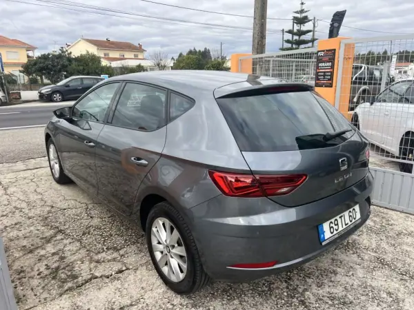 SEAT Leon 2017 - 13450 EUR, 149577 km - AUTO.MOTO.pt - 149577km - foto 12 de 26