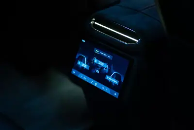 Lotus Eletre 2023 - 110000 EUR, 34626 km - AUTO.MOTO.pt - 34626km - foto 30 de 32