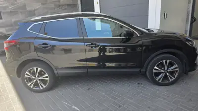 Nissan Qashqai 2018 - 15990 EUR, 92000 km - AUTO.MOTO.pt - 92000km - foto 2 de 6
