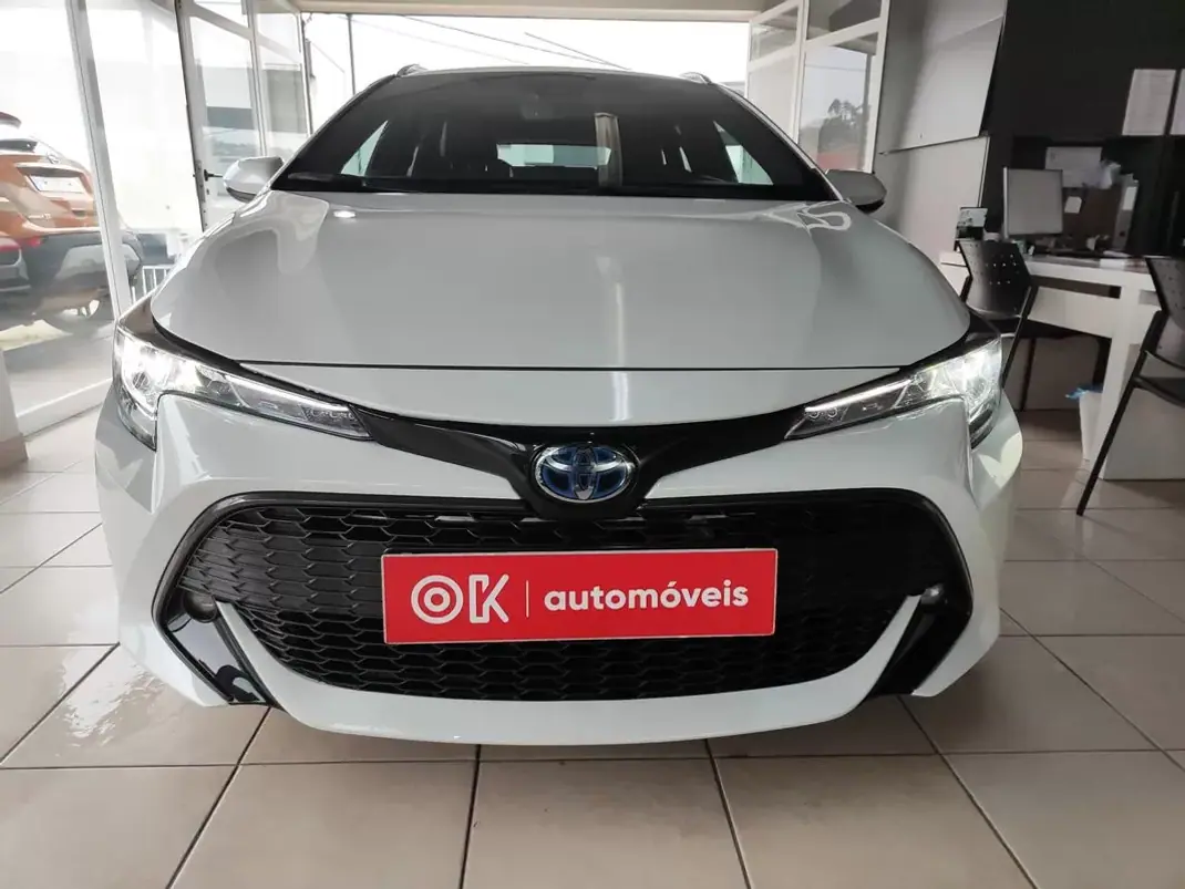 Toyota Corolla Touring Sports 2021 - 21950 EUR, 114000 km - AUTO.MOTO.pt - 114000km - foto 3 de 35