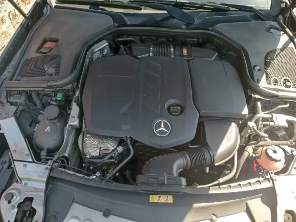 Mercedes-Benz E 300 2019 - 27500 EUR, 150200 km - AUTO.MOTO.pt - 150200km - foto 18 de 18