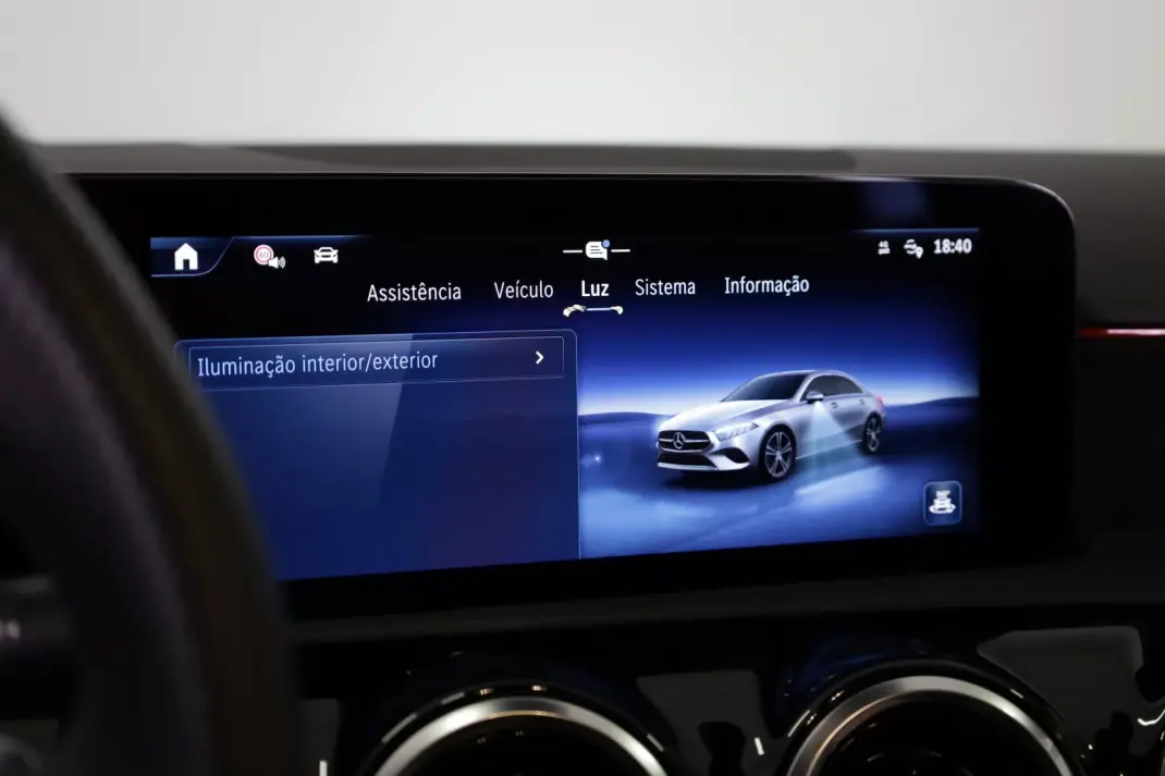 Mercedes-Benz A 180 Limousine 2025 - 39990 EUR, 6272 km - AUTO.MOTO.pt - 6272km - foto 40 de 47