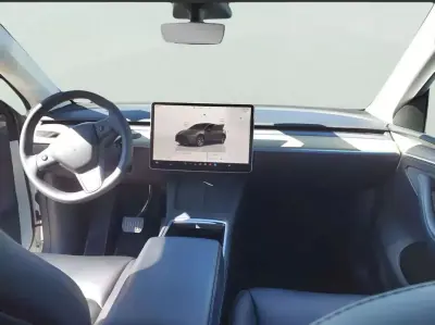 Tesla Model Y 2023 - 33490 EUR, 36225 km - AUTO.MOTO.pt - 36225km - foto 7 de 9