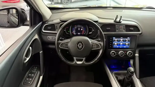 Renault Kadjar 2019 - 14990 EUR, 110028 km - AUTO.MOTO.pt - 110028km - foto 30 de 37