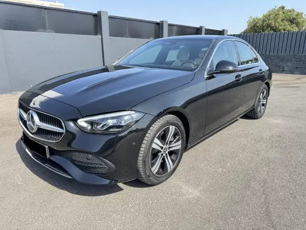 Mercedes-Benz C 220 D Avantgarde 2022 Híbrido (Diesel)
