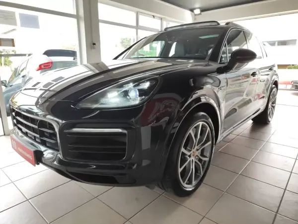 Porsche Cayenne 2020 - 74500 EUR, 67300 km - AUTO.MOTO.pt - 67300km - foto 5 de 40