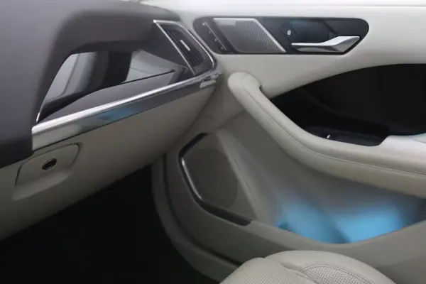 Jaguar I-Pace 2022 - 37900 EUR, 71093 km - AUTO.MOTO.pt - 71093km - foto 18 de 31