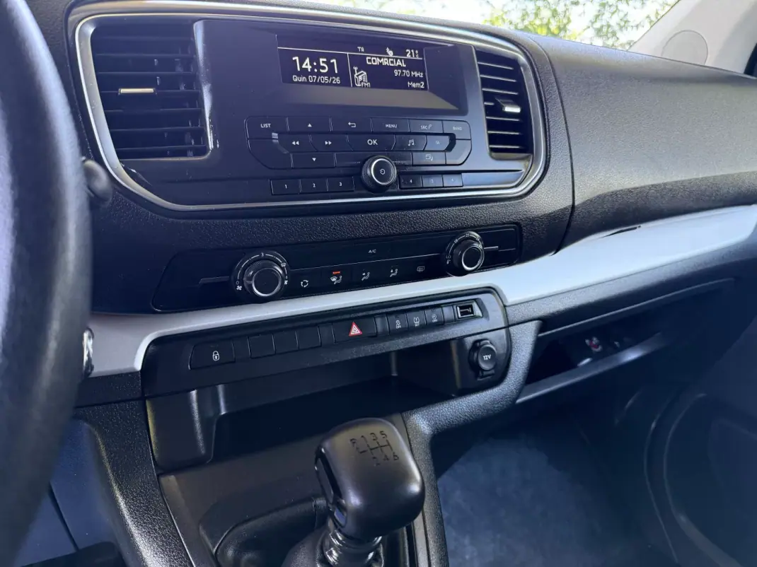 Toyota Proace Verso 2020 - 28890 EUR, 146000 km - AUTO.MOTO.pt - 146000km - foto 17 de 30