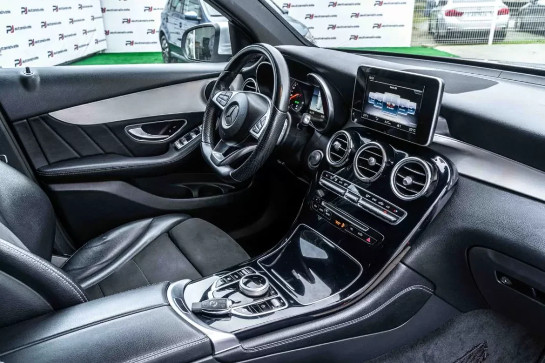 Mercedes-Benz GLC 250 2018 - 33900 EUR, 186200 km - AUTO.MOTO.pt - 186200km - foto 14 de 19