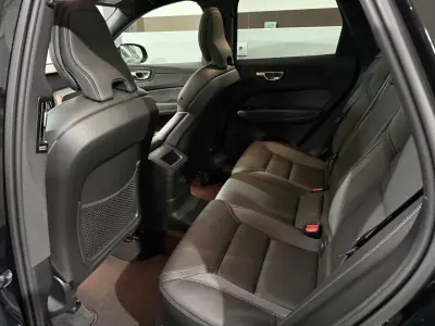 Volvo XC 60 2024 - 59900 EUR, 11000 km - AUTO.MOTO.pt - 11000km - foto 25 de 40
