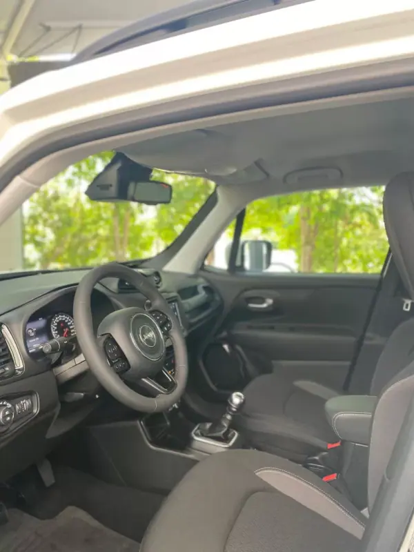 Jeep Renegade 2022 - 17900 EUR, 50000 km - AUTO.MOTO.pt - 50000km - foto 12 de 21