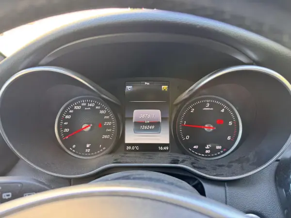 Mercedes-Benz C 200 2016 - 18900 EUR, 126000 km - AUTO.MOTO.pt - 126000km - foto 10 de 21