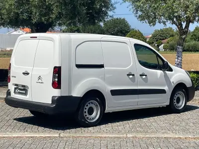 Citroën Berlingo 1.6 HDi Longa 2019 - 11750 EUR, 106000 km - AUTO.MOTO.pt - 106000km - foto 7 de 30