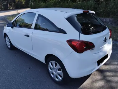 Opel CORSA VAN 1.3 CDTI 2017 - 8250 EUR, 190000 km - AUTO.MOTO.pt - 190000km - foto 5 de 16