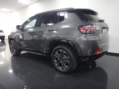 Jeep Compass 2021 - 20900 EUR, 100000 km - AUTO.MOTO.pt - 100000km - foto 6 de 40
