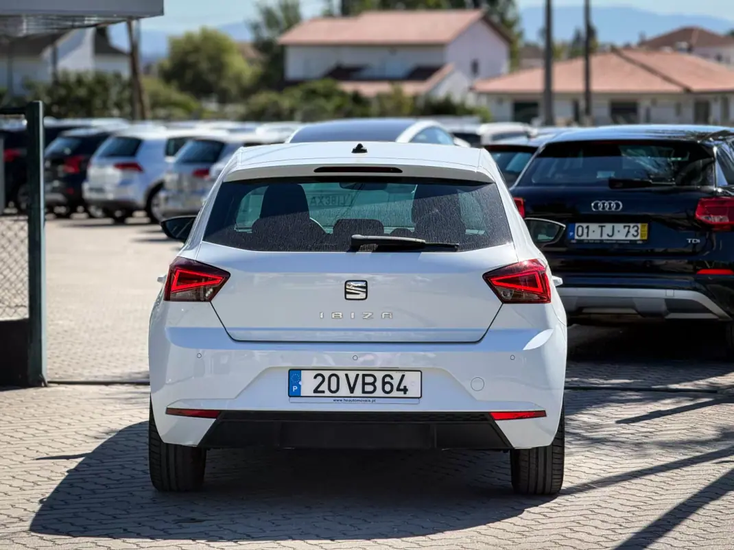 SEAT Ibiza 2018 - 11990 EUR, 150000 km - 150000km - foto 4 de 12