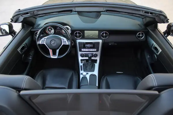Mercedes-Benz SLK 250 2015 - 22990 EUR, 203350 km - 203350km - foto 9 de 32