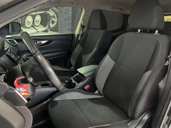 Nissan Qashqai 2019 - 19900 EUR, 113385 km - AUTO.MOTO.pt - 113385km - foto 7 de 22