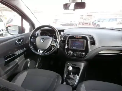Renault Captur 2014 - 12900 EUR, 155622 km - AUTO.MOTO.pt - 155622km - foto 11 de 30
