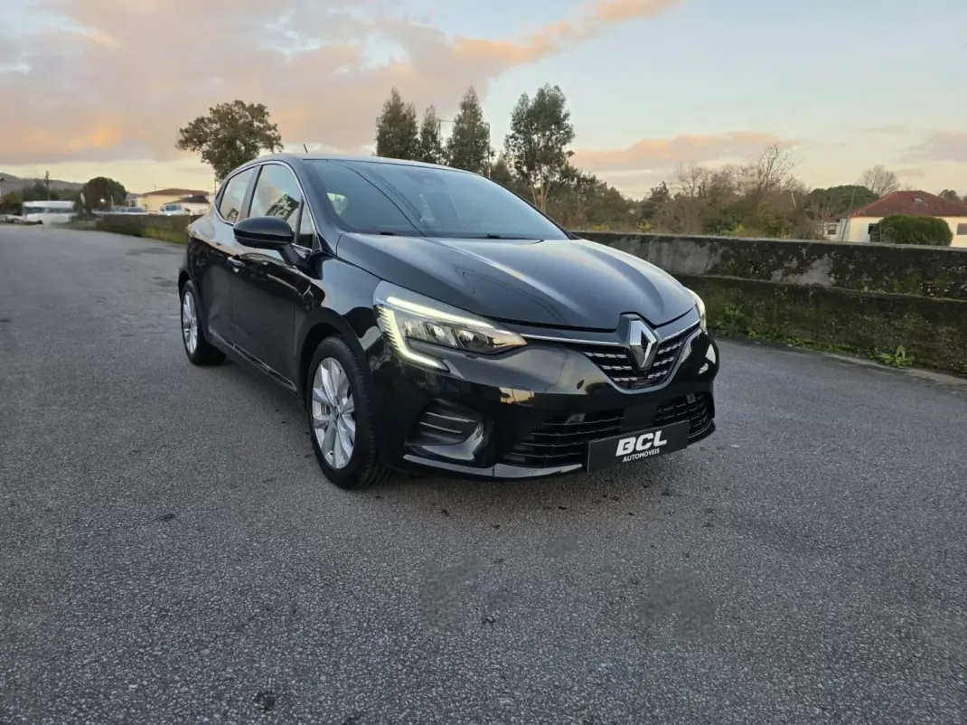 Renault Clio 2022 - 14500 EUR, 104000 km - AUTO.MOTO.pt - 104000km - foto 1 de 43