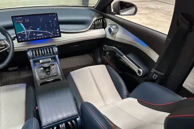 BYD Atto 3 2023 - 27950 EUR, 7718 km - AUTO.MOTO.pt - 7718km - foto 14 de 60