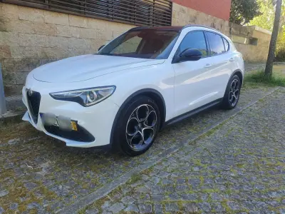 Alfa Romeo Stelvio 2020 - 29980 EUR, 47900 km - AUTO.MOTO.pt - 47900km - foto 2 de 28