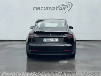Tesla Model 3 2019 - 22995 EUR, 126801 km - AUTO.MOTO.pt - 126801km - foto 11 de 40