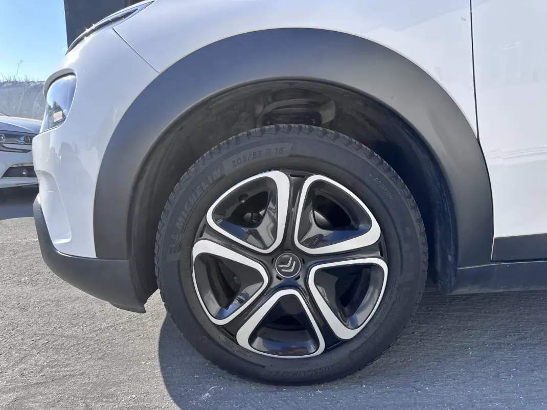 Citroën C4 Cactus 2020 - 11900 EUR, 150000 km - AUTO.MOTO.pt - 150000km - foto 9 de 37